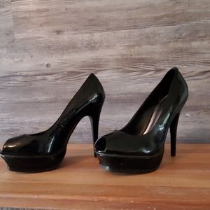 Black Pattoned Stilettos size 7 1/2